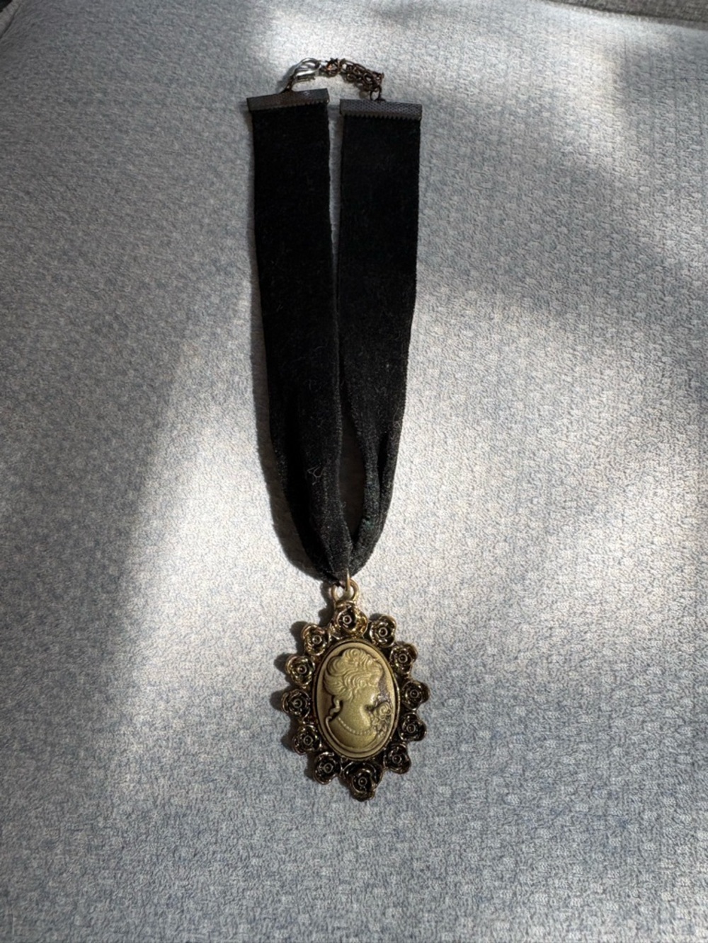 Vintage-Inspired Black Velvet Cameo Pendant Necklace
